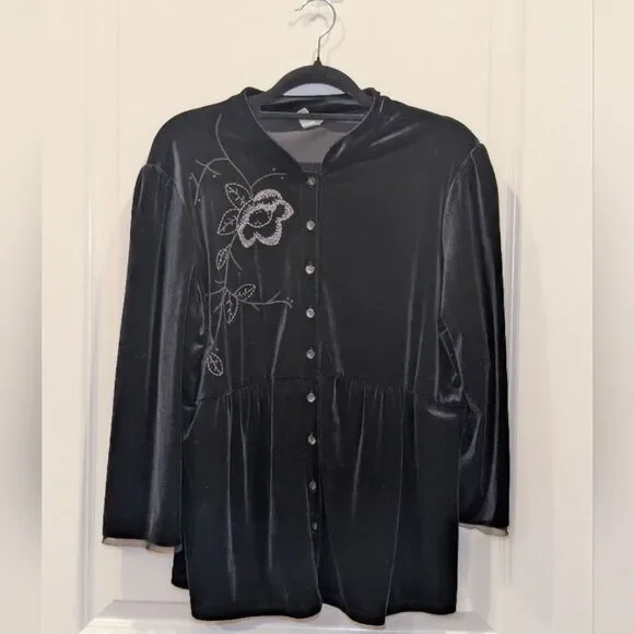 J. Jill Black Velvet Embroidered Top M Floral Whimsigoth Gothic Romantic Blouse - Picture 2 of 8